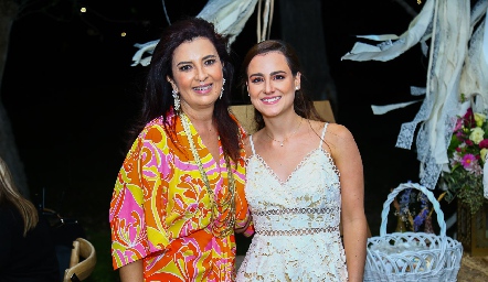  Rosy Vázquez con su nuera Susana Schekaibán.