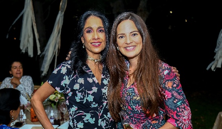  Rosy Hernández y Andrea Hernández.