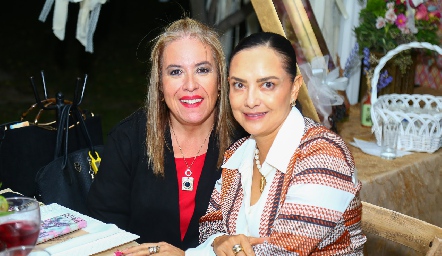  María Elena López y Carla Ruiz.