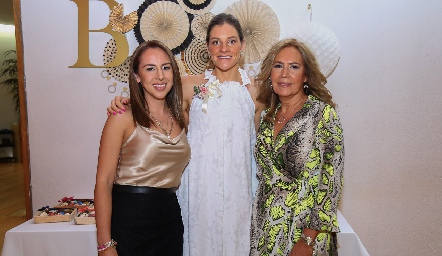  María José Ortega, Bety Hernández y Rosy Castillo.