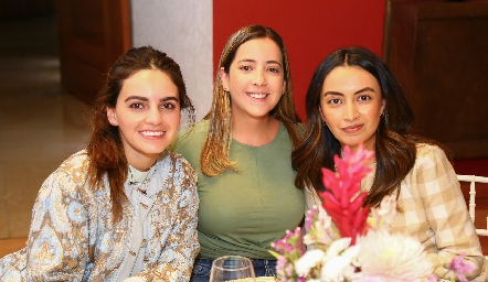  Adriana Olmos, Isabel y Maru Payán.