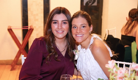  Ana Gaby Motilla y Bety Hernández.