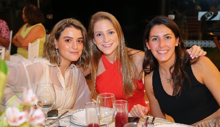  Bárbara de la Garza, Alejandra Álvarez y Daniela Mauricio.