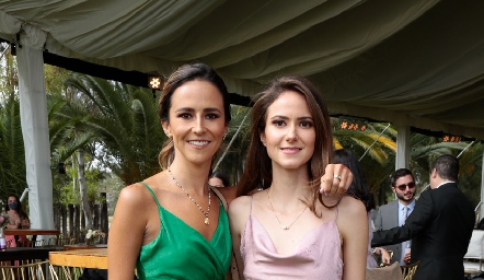  Paola Meade y Vicky Pérez.