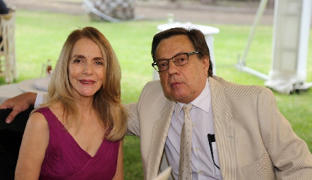  Patricia Azua y Francisco Camacho.