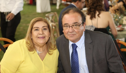  Raquel Mendoza y Rafael Núñez.