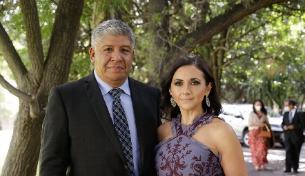  Alfredo Ayala y Claudia Saldaña.