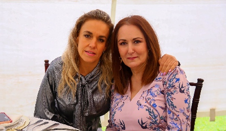  Mónica Torres y Laura del Pozo.