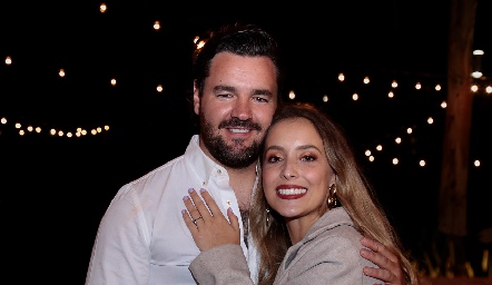  Luis Alberto Mahbub Tamez y Laura Bravo Rodríguez se comprometieron en matrimonio.