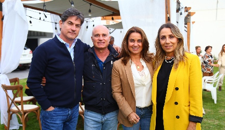  Gustavo Medina, Tomás Alcalde, Rocío Alcalde y Roxana Serna.