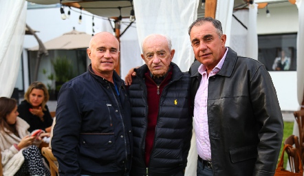  Tomás, Tomás y Javier Alcalde.