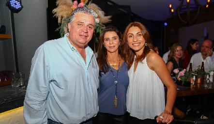  Alfonzo Téllez, Lupita Mercado y Sonia Yáñez.
