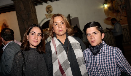  Martha Azcona, Martha Eugenia de Azcona y Fermín Azcona.