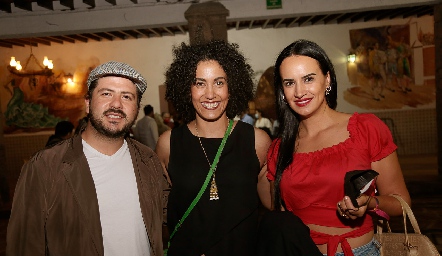  Emmanuel Carrillo, Paty Ramírez y Natalia Carda.