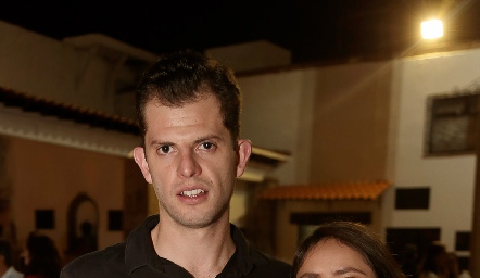  Paulo Meade y Alexa Álvarez.