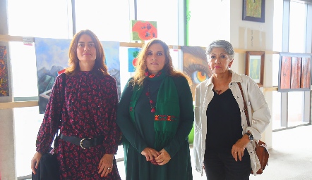  Begoña Soler, Marietta Bracho y Virginia Varela.