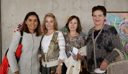  Lorena Torres de Carreras, Lidy Heinze, Coni Burberg y Pilar Labastida.