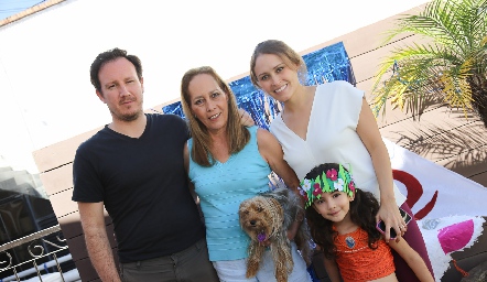  Alejandro Zapata, Marcela Suárez, Fátima Castro y Ana Paula Ávila.