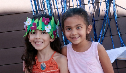  Ana Pau Ávila y María José Compean.