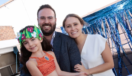  Ana Pao Ávila, Mauricio Zapata y Fátima Castro.