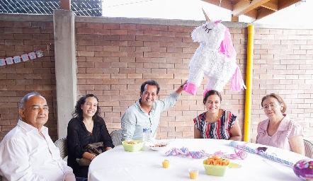  Francisco, Sofí, Alejandro, María y Begoña.