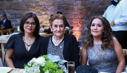  Rocío Padilla, Margarita Nieto y Edith Colles.