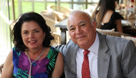  Ana Patricia Ordoñez y Fernando Domínguez.