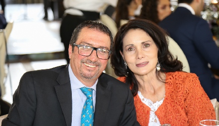  Gerardo y Vicky Cabrero.