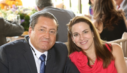  Rafael Olvera y Diana de Olvera.
