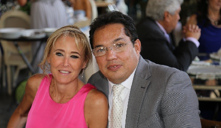  Sandra Revilla y Tony Ascanio.