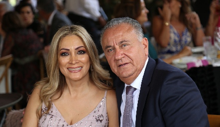  Doris Gandy y Alan Ríos.