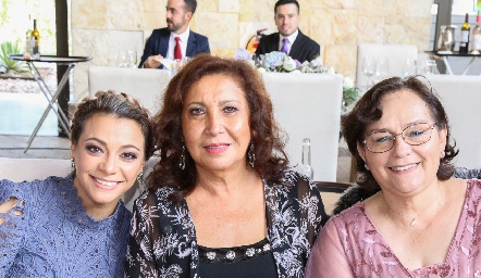  Mariana Estrada,  Alma Pardo y Leticia Morales.