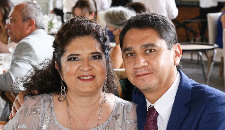  Mayra Vázquez y Ricardo Urbina.