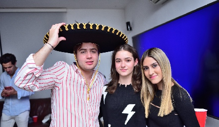  Saad Sarquis, Andrea y Michel Martín.