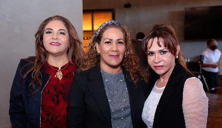  Leticia López de Longoria, Rosi Hernández y Celia Pitol.