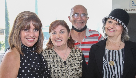 Martha García, Bety Villalba, Eduardo Villalba Jaime y Noemi Susana Villalba Jaime.