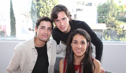  Sebastián Pardo, Sergio Pardo y Alejandra González.
