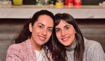  Alejandra Zepeda y Marina Gómez.