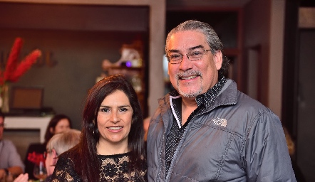  Lupita Quiebra y Juan Carlos Echavarría.