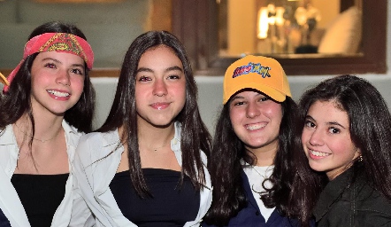  Natalia Loredo, Elena Herrera, Roa Sánchez y Fernanda Acebo.