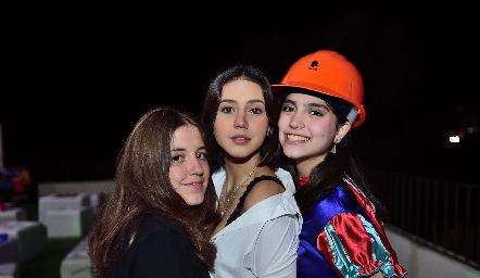  Anna Astrid Delgado, Yamilé Díaz y Vale Eternod.