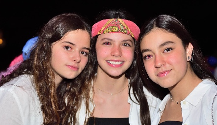  Ana, Natalia Loredo y Elena Herrera.