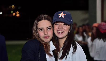  Andrea Barrón y Geraldine Perales.