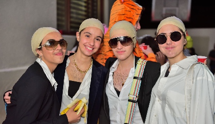  María Anguiano, Valentina Herrera, Sofía Garza y María de la Torre.