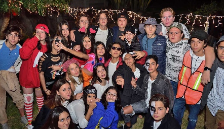  Fiesta de disfraces.