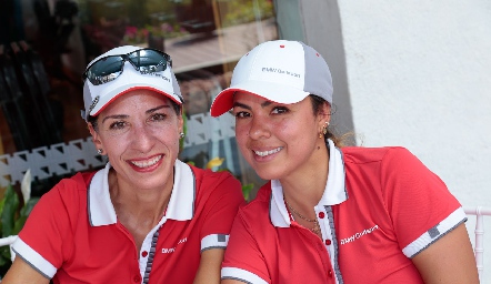  Roxana Fernández y Alexia Mendoza.