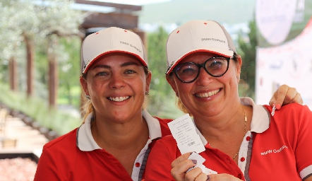  Silvia Garza y Gigi Cantalapiedra.