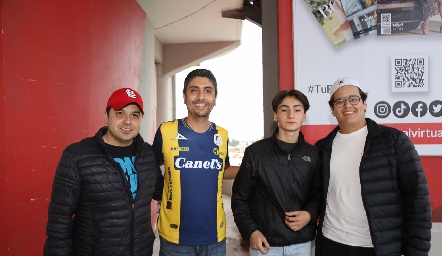  Checo Quiroga, Edgardo González, José María González y Sebastián González.