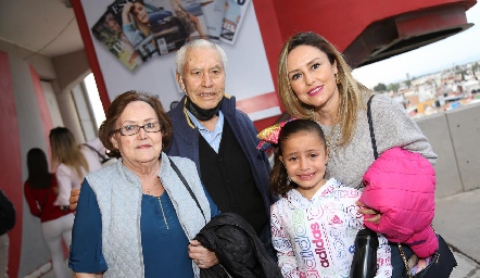  Dalila Ríos, Jesús Ríos, Natalia Cano y Gloria Ríos.