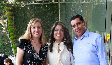  Lety Jiménez, Ana Luisa Martínez y Oscar Macías.